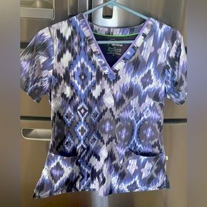 Scrub top healing hands size small